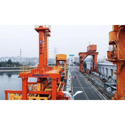 新松智能清污機器人在葛洲壩水電站上崗!